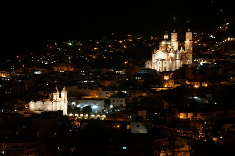 Taxco nocą